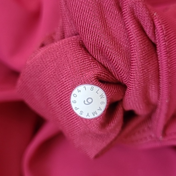 Lululemon All The Right Places Crop II *23" Size 6 - Picture 13 of 13